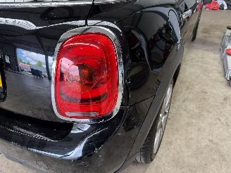 Mini Cooper 1.5 Cooper Chili Serious Business picture 39