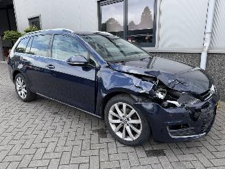 Schadeauto Volkswagen Golf 1.2 TSI Business Edition Connected 2015/8