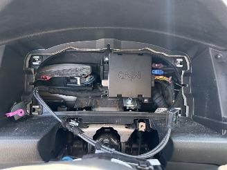 Volkswagen e-Golf  picture 21