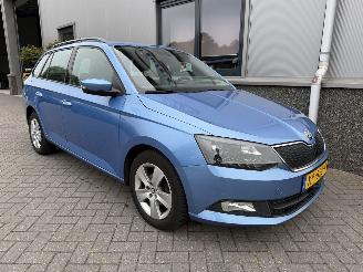 uszkodzony samochody osobowe Skoda Fabia 1.2 TSI Ambition Business Combi 2016/10