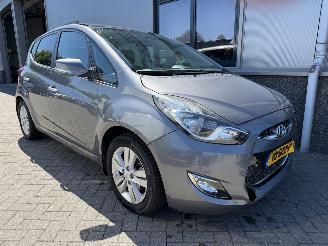 krockskadad bil auto Hyundai Ix20 1.6 i-Catcher Automaat 2012/1