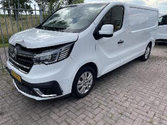 damaged commercial vehicles Renault Trafic AUTOMAAT! 2.0 dCi 150 T30 L2H1 Luxe 2022/3