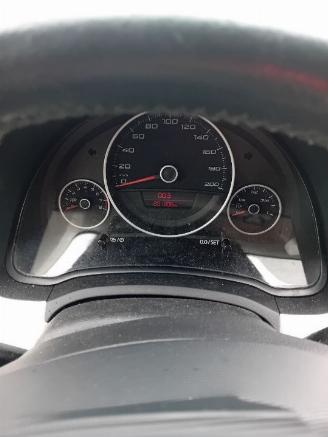 Seat Mii Mii Hatchback 1.0 12V (CHYA) [44kW]  (10-2011/07-2019) picture 2