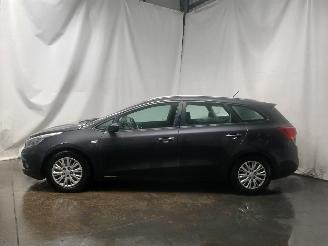 Kia Cee d Cee'd Sportswagon (JDC5) Combi 1.4i CVVT 16V (G4FA) [73kW]  (09-2012/1=
2-2018) picture 4