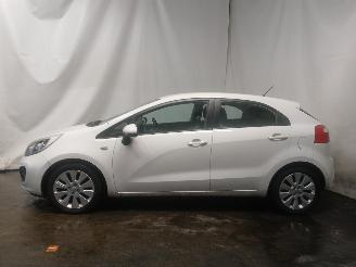 Kia Rio Rio III (UB) Hatchback 1.4 CVVT 16V (G4FA) [80kW]  (09-2011/12-2017) picture 4