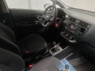 Kia Rio Rio III (UB) Hatchback 1.4 CVVT 16V (G4FA) [80kW]  (09-2011/12-2017) picture 9