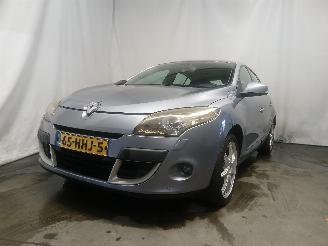 Avarii autoturisme Renault Mégane Megane III Berline (BZ) Hatchback 5-drs 1.6 16V (K4M-858(K4M-R8)) [81k=
W]  (10-2008/03-2017) 2008/11