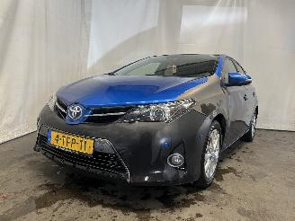 skadebil auto Toyota Auris Auris (E18) Hatchback 5-drs 1.8 16V Hybrid (2ZRFXE) [100kW]  (10-2012/=
03-2019) 2014/1