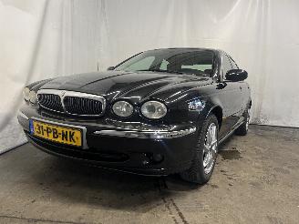 Vaurioauto  passenger cars Jaguar X-type X-type Sedan 2.1 V6 24V (YB(AJ-V6)) [115kW]  (03-2002/11-2009) 2004/5