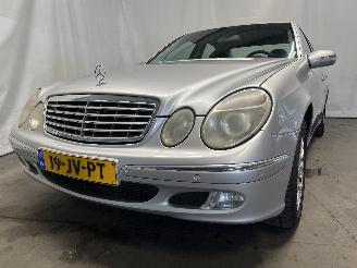 damaged passenger cars Mercedes E-klasse E (W211) Sedan 2.6 E-240 V6 18V (M112.913) [130kW]  (03-2002/12-2008) 2002/9