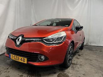 uszkodzony samochody osobowe Renault Clio Clio IV (5R) Hatchback 5-drs 0.9 Energy TCE 90 12V (H4B-400(H4B-A4)) [=
66kW]  (11-2012/08-2021) 2014/1