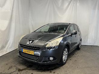 Schadeauto Peugeot 5008 5008 I (0A/0E) MPV 1.6 THP 16V (EP6CDT(5FV)) [115kW]  (09-2009/03-2017=
) 2011/5
