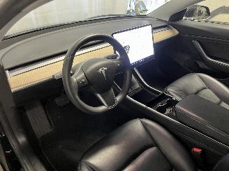 Tesla Model 3 Model 3 Sedan Long Range 72kWh (3D6) [192kW]  (01-2017/...) picture 12