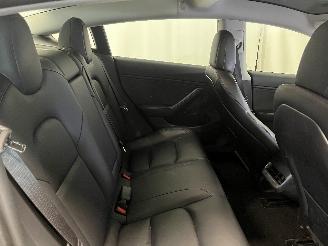 Tesla Model 3 Model 3 Sedan Long Range 72kWh (3D6) [192kW]  (01-2017/...) picture 11