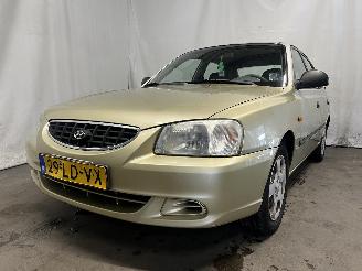 Schadeauto Hyundai Accent Accent Hatchback 1.5i 12V (G4EB) [65kW]  (01-2000/11-2005) 2002/11