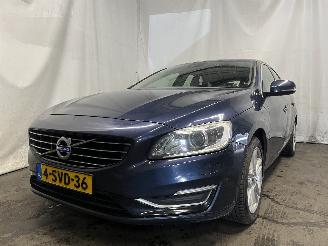Coche accidentado Volvo V-60 V60 I (FW/GW) Combi 2.4 D6 20V Plug-in Hybrid AWD (D82PHEV) [206kW]  (=
06-2012/12-2015) 2013/12