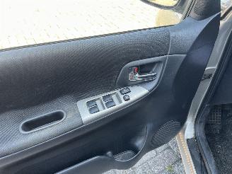 Toyota Corolla Corolla Verso (E12) MPV 1.8 16V VVT-i (1ZZFE) [99kW]  (12-2001/05-2004=
) picture 15