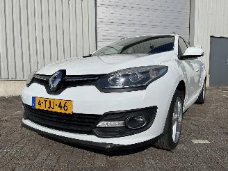 Schadeauto Renault Mégane Megane III Grandtour (KZ) Combi 5-drs 1.2 16V TCE 115 (H5F-400(H5F-A4)=
) [85kW]  (03-2012/02-2016) 2014/2