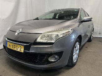 Voiture accidenté Renault Mégane Megane III Grandtour (KZ) Combi 5-drs 1.5 dCi 110 (K9K-656(K9K-G6)) [8=
1kW]  (02-2009/04-2016) 2012/5