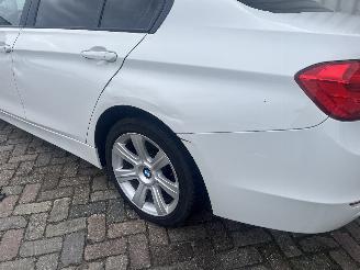 BMW 3-serie 3 serie (F30) Sedan 328i 2.0 16V (N20-B20A) [180kW]  (11-2011/10-2018)= picture 24