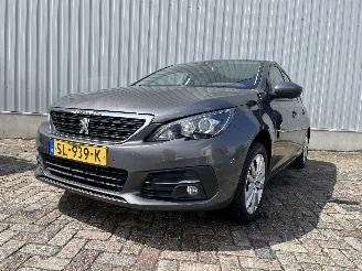 Damaged car Peugeot 308 308 SW (L4/L9/LC/LJ/LR) Combi 5-drs 1.2 12V e-THP PureTech 110 (EB2ADT=
(HNP)) [81kW]  (03-2014/12-2021) 2018/6