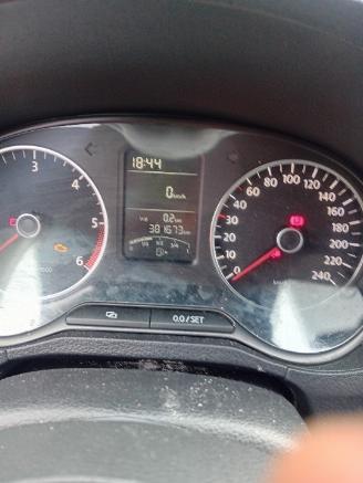 Volkswagen Polo Polo V (6R) Hatchback 1.2 TDI 12V BlueMotion (CFWA(Euro 5)) [55kW]  (1=
0-2009/05-2014) picture 2