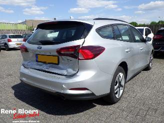 krockskadad bil auto Ford Focus 1.0 EcoBoost Titanium Hybrid 125pk 2022/3