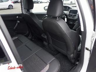 Peugeot 2008 1.2 PureTech Navi GT-Line picture 9