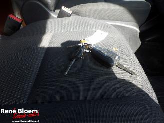 Ford Transit 2.2 TDCI L2H1 Ambiante picture 11