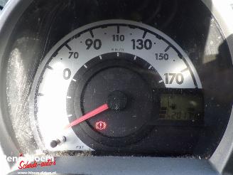 Peugeot 107 1.0 Access Accent Airco 5drs picture 10