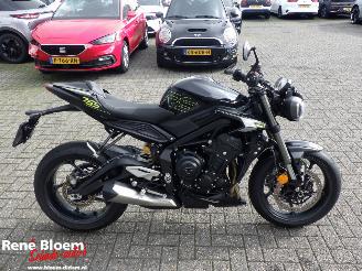 Triumph Street Triple 765 RS picture 2