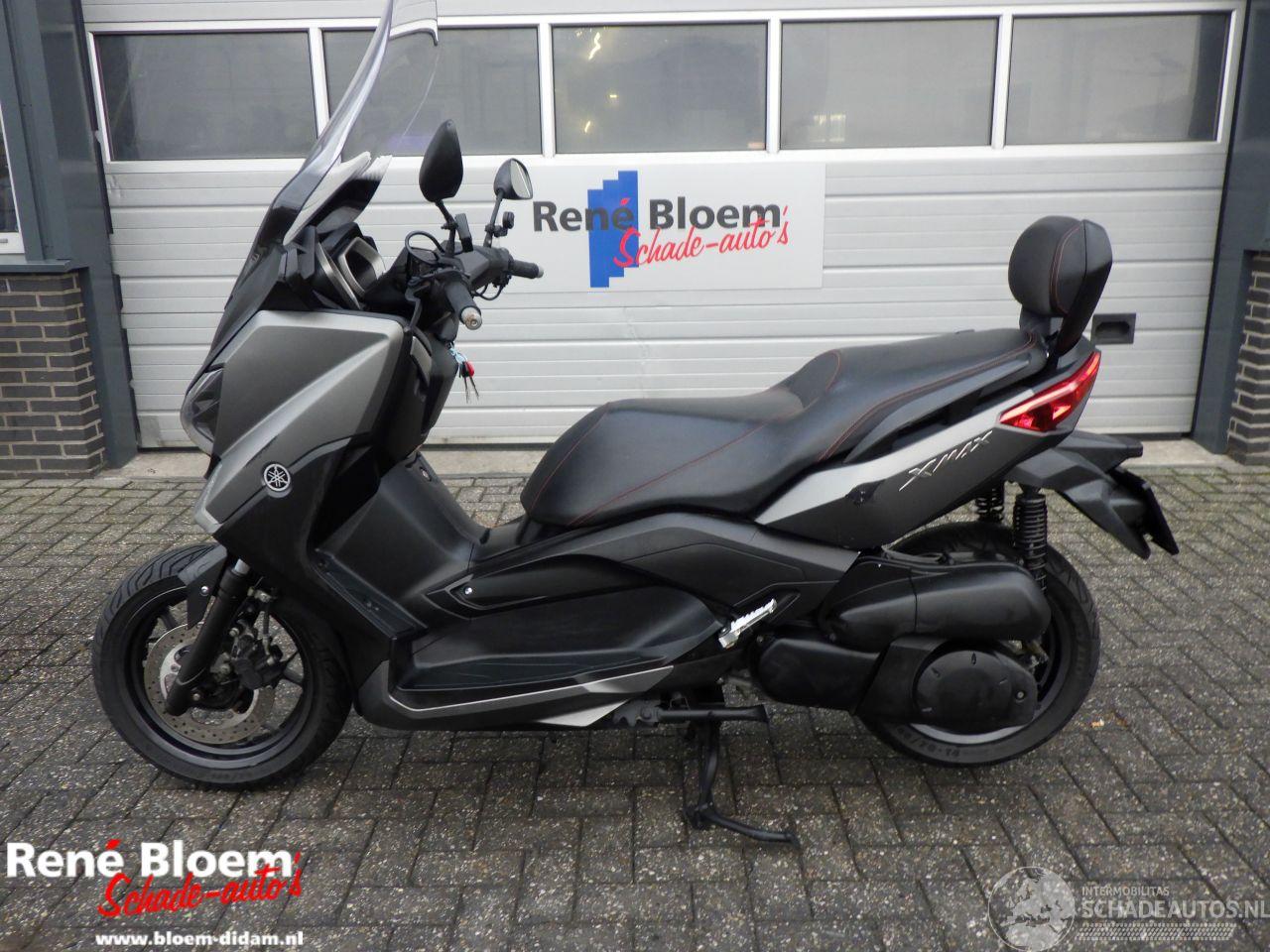 Yamaha XMAX 250 
