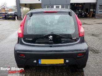 Peugeot 107 1.0-12V XS picture 3