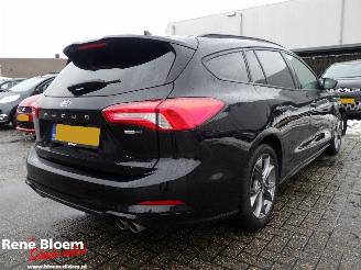 damaged passenger cars Ford Focus 1.0 EcoBoost Hybrid ST-Line X Business 2021/9