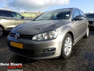 Coche accidentado Volkswagen Golf 1.0 TSI Comfortline 5drs 2017/2