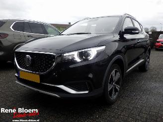 krockskadad bil auto MG ZS EV Luxury 45kWh Automaat 5drs 2021/8
