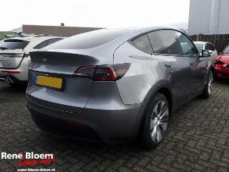 Vaurioauto  passenger cars Tesla Model Y RWD 58kWh 238pk 2024/2