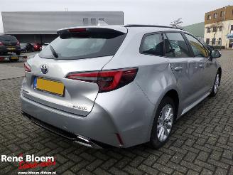Toyota Corolla Hybrid 140 Active water damage! picture 4