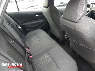 Toyota Corolla Hybrid 140 Active water damage! picture 12