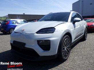 Unfallwagen Porsche Macan 4S 100kWh 448pk Full Option 2025/7
