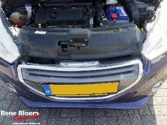 Peugeot 208 1.4 VTi Allure 5drs picture 17