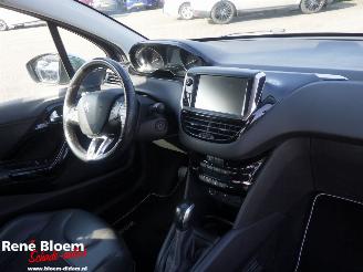 Peugeot 208 1.4 VTi Allure 5drs picture 8