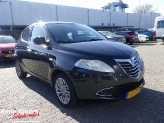 Lancia Ypsilon 0.9 Twinair Gold picture 5