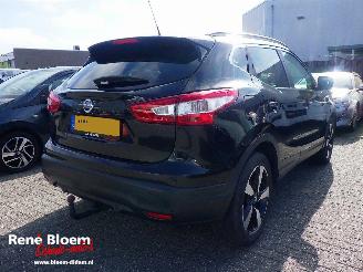 Vaurioauto  passenger cars Nissan Qashqai 1.2 n-Connecta Automaat Navi 2017/8