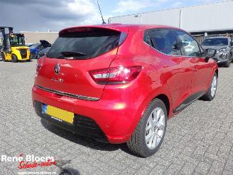Vaurioauto  passenger cars Renault Clio 0.9 TCE Limited 90pk 2018/10