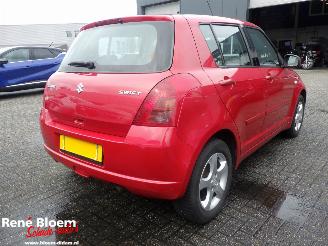 krockskadad bil auto Suzuki Swift 1.5 Exlusive 102pk 5drs Airco 2007/7