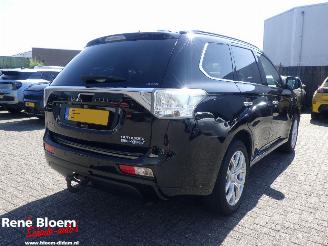 skadebil auto Mitsubishi Outlander 2.0 PHEV Instyle 2013/12