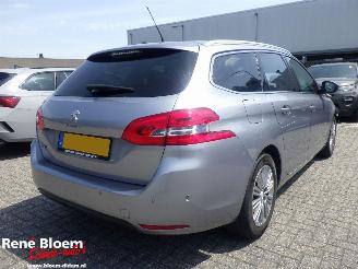 uszkodzony samochody osobowe Peugeot 308 SW 1.5 Blue HDI Blue Lease Premium Navi 2019/12