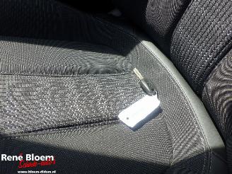 Peugeot 308 SW 1.5 Blue HDI Blue Lease Premium Navi picture 21