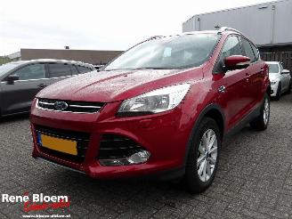 Vaurioauto  passenger cars Ford Kuga 1.5 Titanium 150pk 2016/10